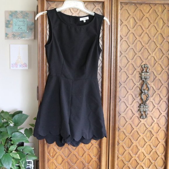 Monteau Scalloped Romper NWOT! - Black, Size S - Picture 3 of 16